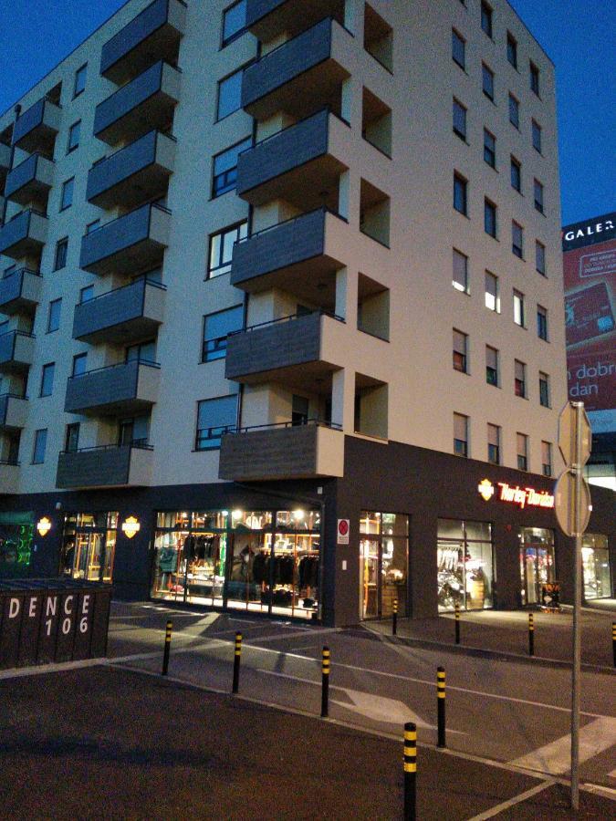 Studio Apartman KRILA WINGS Zagreb Exterior foto